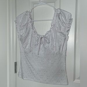 Derek and Heart. Women top/blouse. White. Size medium